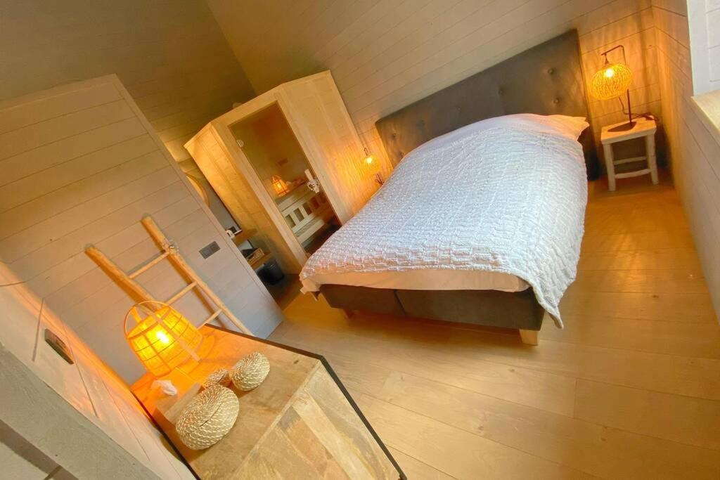 Le Refuge Des Amoureux, Charme Et Confort Welness. Vaux-sur-Sure Luaran gambar